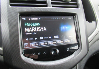 Подержанный автомобиль Chevrolet Aveo Sedan 2013 года (12 фото)