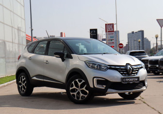 Подержанный автомобиль Renault Kaptur 2020 года (3 фото)