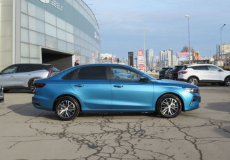 Подержанный автомобиль Geely Emgrand 2023 года (4 фото)