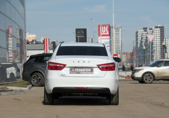 Подержанный автомобиль LADA (ВАЗ) Vesta Sedan 2020 года (6 фото)