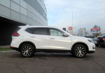 Подержанный автомобиль Nissan X-Trail 2019 года (4 фото)