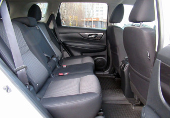 Подержанный автомобиль Nissan X-Trail 2019 года (14 фото)