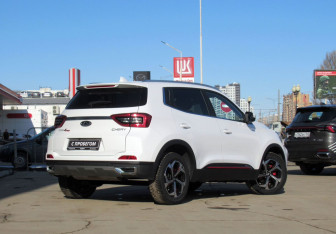 Подержанный автомобиль Chery Tiggo 4 Pro 2023 года (5 фото)