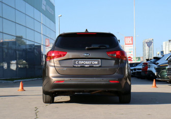 Подержанный автомобиль Kia Ceed Wagon 2017 года (6 фото)