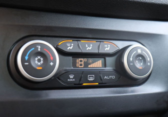 Подержанный автомобиль LADA (ВАЗ) XRAY 2016 года (20 фото)