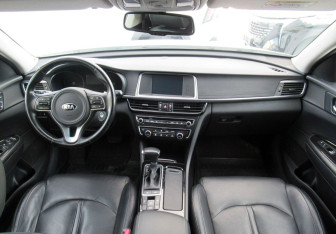 Подержанный автомобиль Kia Optima Sedan 2017 года (13 фото)