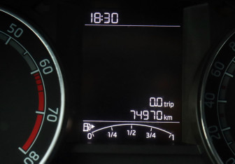 Подержанный автомобиль Skoda Rapid Liftback 2018 года (17 фото)