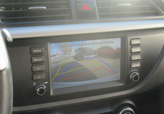 Подержанный автомобиль Kia Rio Sedan 2018 года (16 фото)