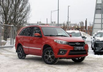 Подержанный автомобиль Chery Tiggo 3 2017 года (3 фото)