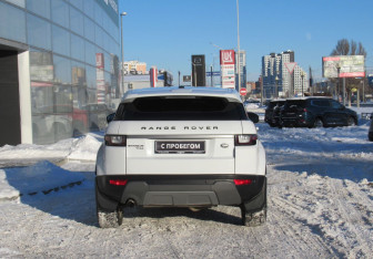 Подержанный автомобиль Land Rover Range Rover Evoque 2014 года (6 фото)