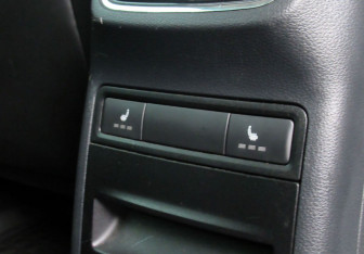 Подержанный автомобиль Skoda Octavia Liftback 2015 года (21 фото)