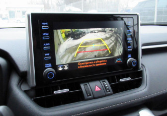 Подержанный автомобиль Toyota RAV4 2021 года (17 фото)