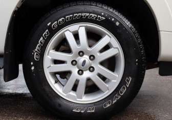 Подержанный автомобиль Ford Explorer 2008 года (9 фото)