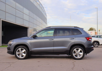 Подержанный автомобиль Skoda Karoq 2021 года (8 фото)