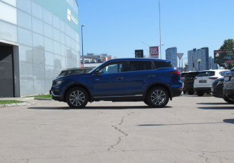 Подержанный автомобиль Geely Atlas Pro 2021 года (7 фото)