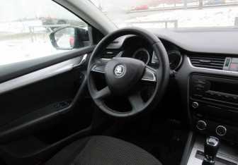 Подержанный автомобиль Skoda Octavia Wagon 2013 года (12 фото)