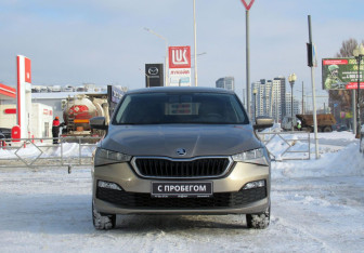 Подержанный автомобиль Skoda Rapid Liftback 2020 года (2 фото)