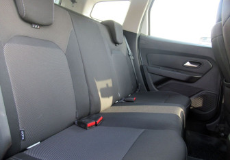 Подержанный автомобиль Renault Duster 2021 года (11 фото)