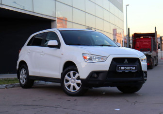 Подержанный автомобиль Mitsubishi ASX 2012 года (3 фото)