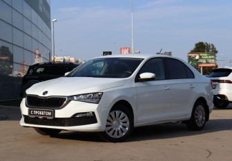 Подержанный автомобиль Skoda Rapid Liftback 2021 года (1 фото)