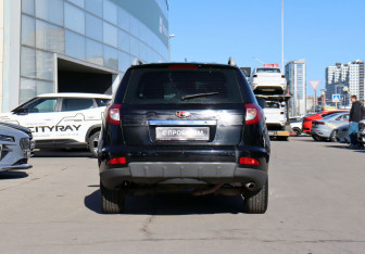 Подержанный автомобиль Geely Emgrand X7 2014 года (6 фото)