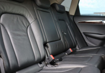 Подержанный автомобиль Audi Q5 2010 года (15 фото)