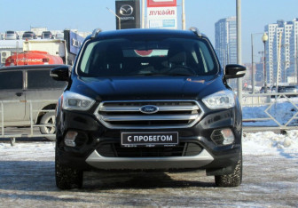 Подержанный автомобиль Ford Kuga 2018 года (2 фото)