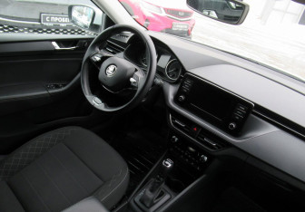 Подержанный автомобиль Skoda Rapid Liftback 2020 года (17 фото)