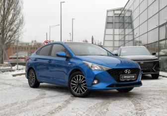 Подержанный автомобиль Hyundai Solaris Sedan 2020 года (3 фото)