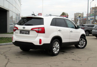 Подержанный автомобиль Kia Sorento 2017 года (5 фото)