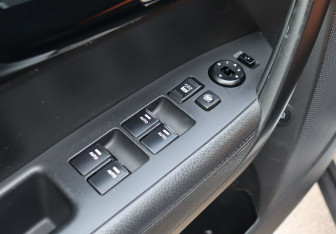 Подержанный автомобиль Kia Sorento 2012 года (14 фото)