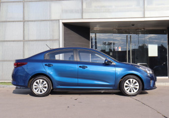 Подержанный автомобиль Kia Rio Sedan 2022 года (4 фото)