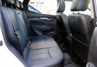 Подержанный автомобиль Nissan Qashqai 2016 года (12 фото)