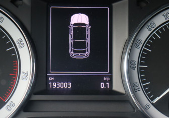 Подержанный автомобиль Skoda Octavia Liftback 2017 года (11 фото)
