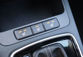 Подержанный автомобиль Kia Rio Hatchback 2019 года (16 фото)