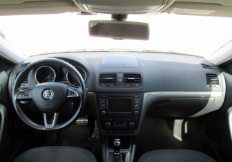 Подержанный автомобиль Skoda Yeti 2014 года (13 фото)