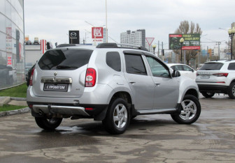 Подержанный автомобиль Renault Duster 2014 года (5 фото)