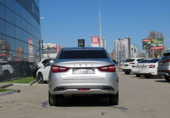 Подержанный автомобиль LADA (ВАЗ) Vesta Sedan 2025 года (6 фото)