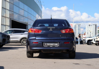 Подержанный автомобиль Mitsubishi Lancer Sedan 2008 года (6 фото)