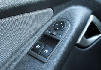 Подержанный автомобиль LADA (ВАЗ) Granta Wagon 2023 года (17 фото)