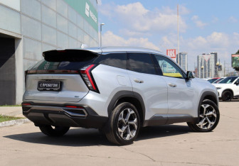 Подержанный автомобиль Geely Atlas 2024 года (5 фото)