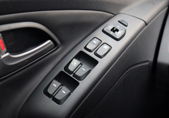 Подержанный автомобиль Hyundai ix35 2014 года (18 фото)