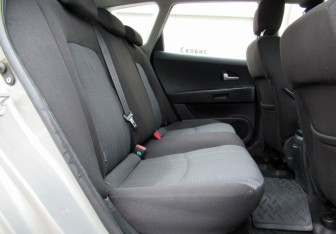 Подержанный автомобиль Kia Ceed Wagon 2011 года (12 фото)