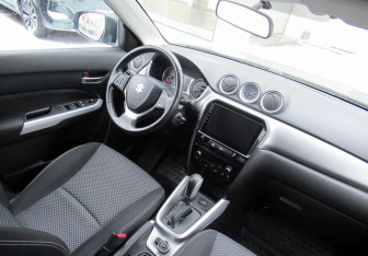 Подержанный автомобиль Suzuki Vitara 2018 года (13 фото)