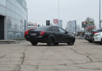 Подержанный автомобиль Chevrolet Lacetti Sedan 2007 года (5 фото)
