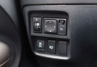 Подержанный автомобиль Nissan Juke 2013 года (17 фото)