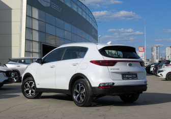 Подержанный автомобиль Kia Sportage 2018 года (7 фото)