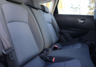 Подержанный автомобиль Nissan Qashqai 2012 года (10 фото)