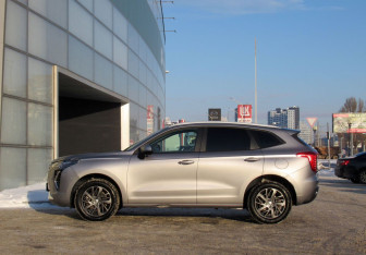 Подержанный автомобиль Haval Jolion 2023 года (8 фото)