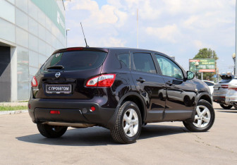 Подержанный автомобиль Nissan Qashqai 2011 года (5 фото)